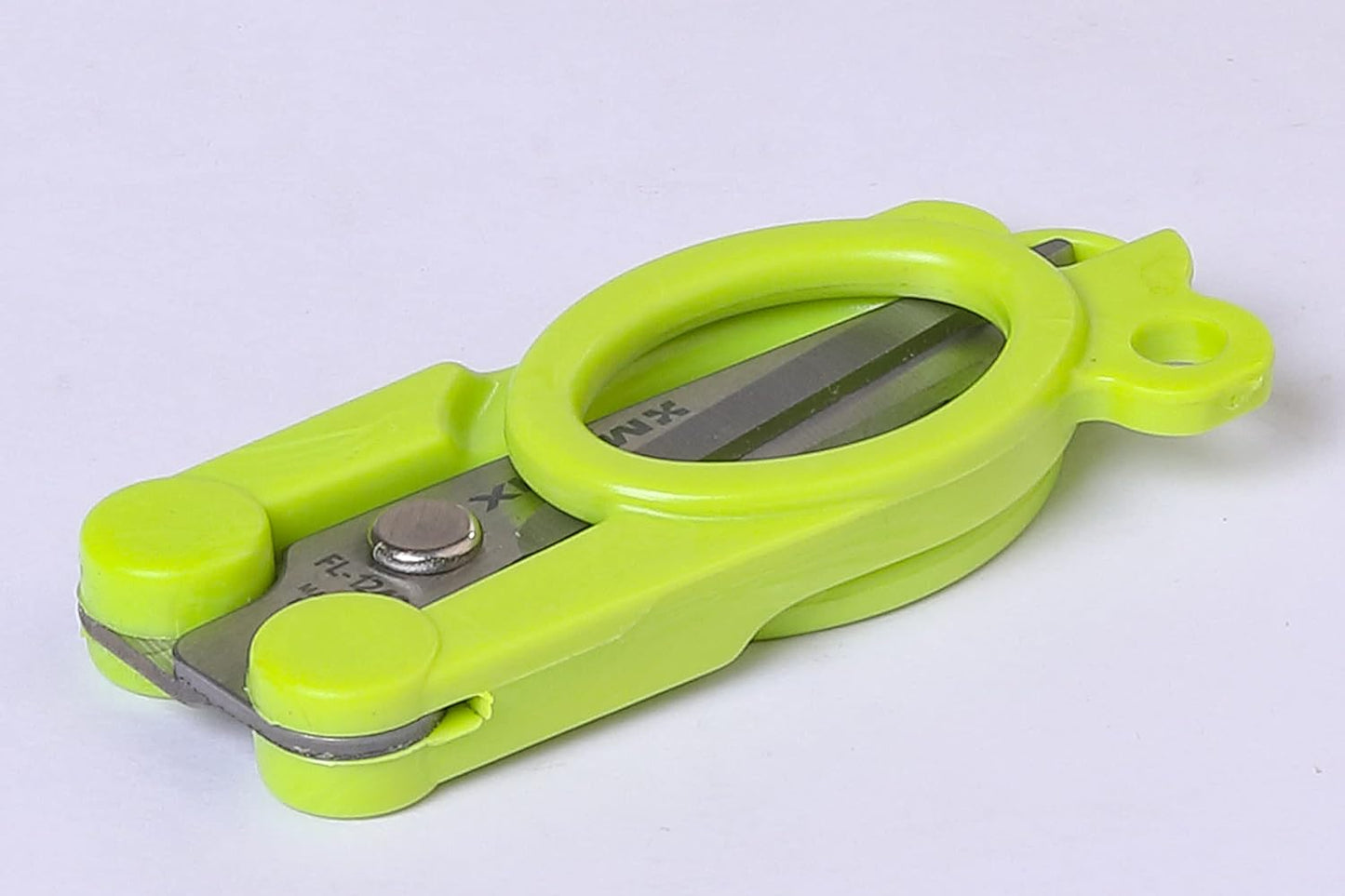 Munix FL-1243 112 mm / 4.5" Stainless Steel Foldable Scissors | Pointed Tip Blade with Lock Mechanism | Asymmetrical Handles for Easy Grip | Green, Pack of 1- Color May Vary