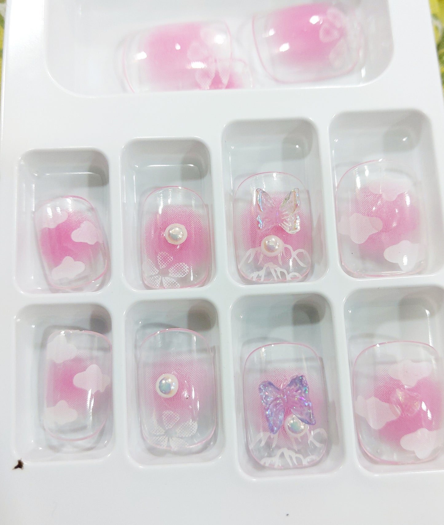 Premium Salon Look Nail/ 3D white Flowers Pearls / Reusable Artificial Nail set of 12