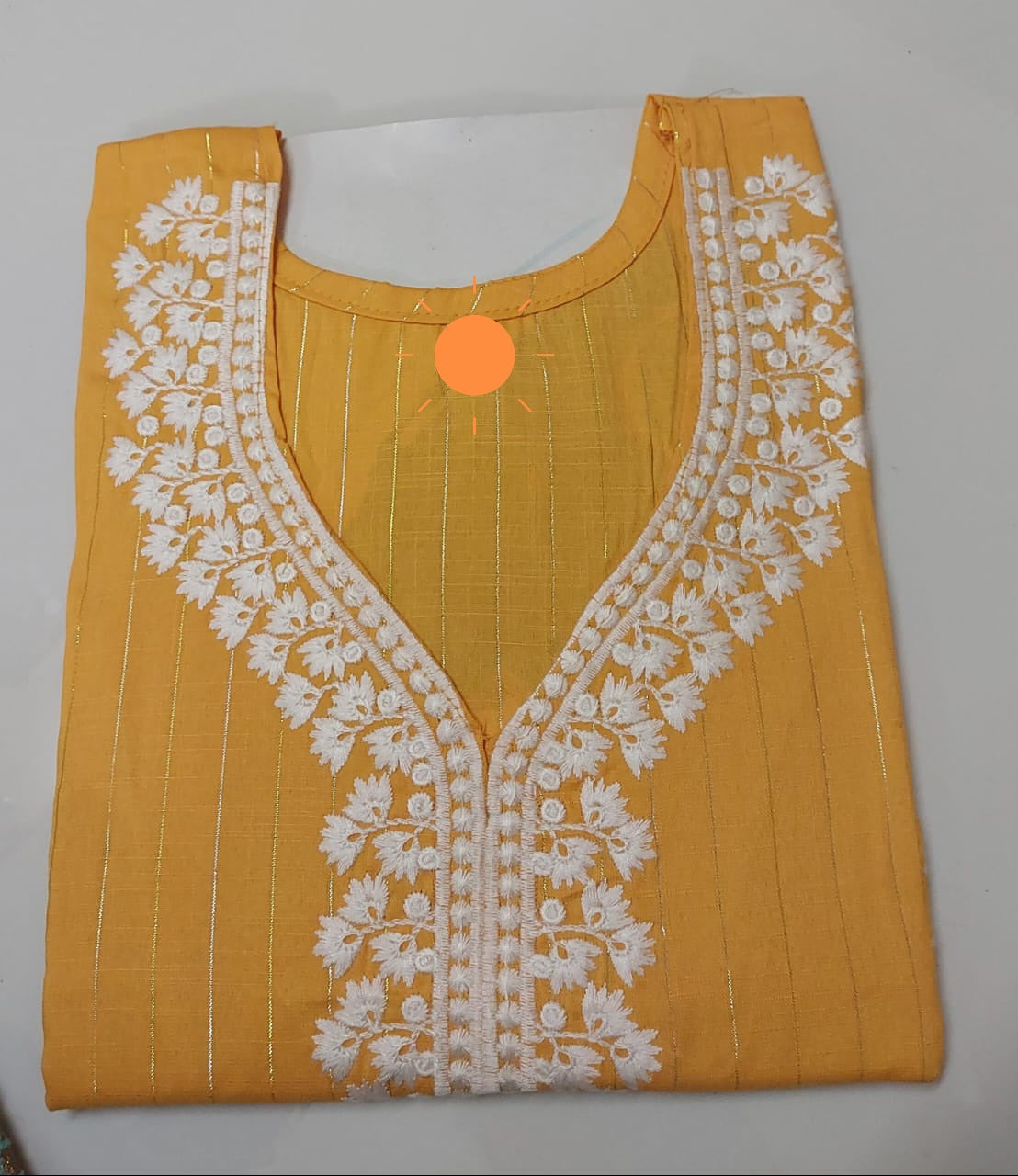 Embroidered Kurta Size M